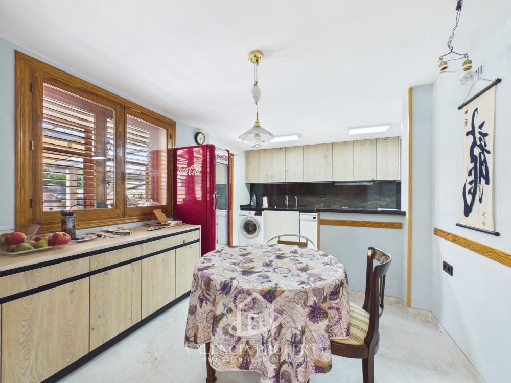 Property 2503 - Image 23